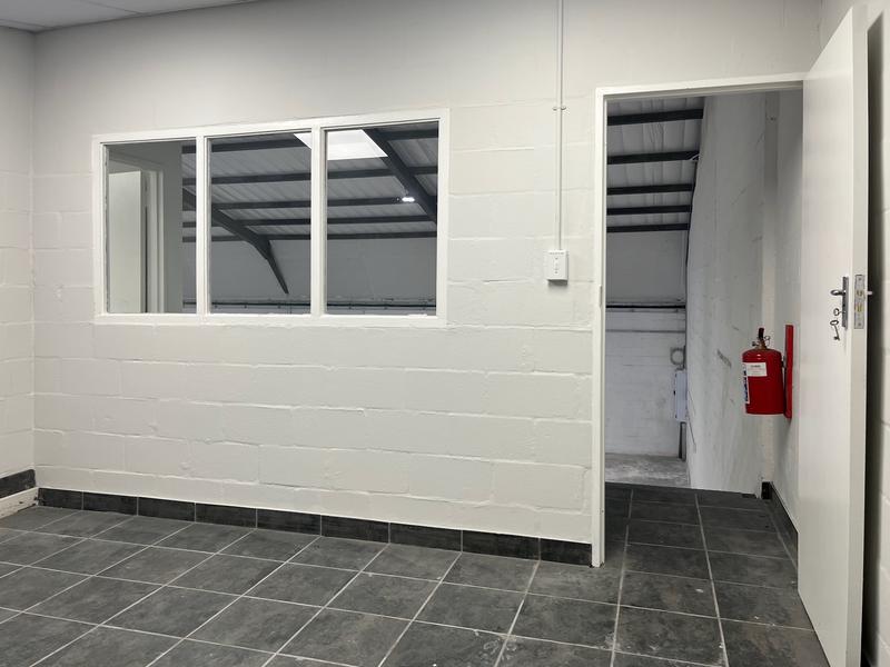 To Let Commercial Property for Rent in Retreat Industrial Western Cape